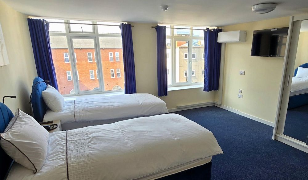 The Carmichael - Hull City Centre Standard Twin Room 6