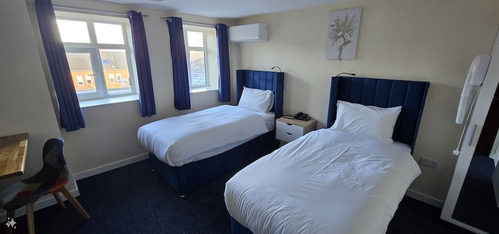 The Carmichael - Hull City Centre Standard Twin Room 3
