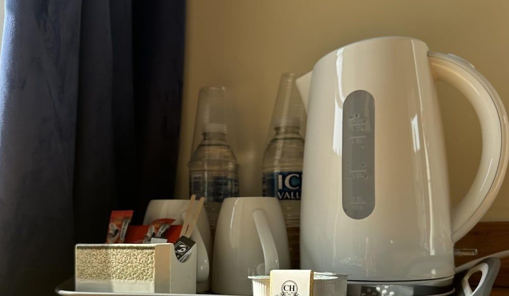 The Carmichael - Hull City Centre Family Room, Mobility Accessible 6