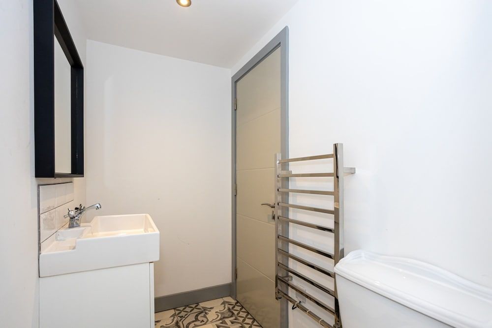 Spacious, Apartment Close to Manchester City Centre By Pillo Rooms Apartment 11