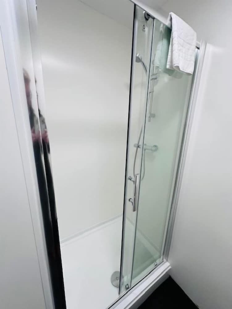 The Wyken Inn Basic Double Room 5