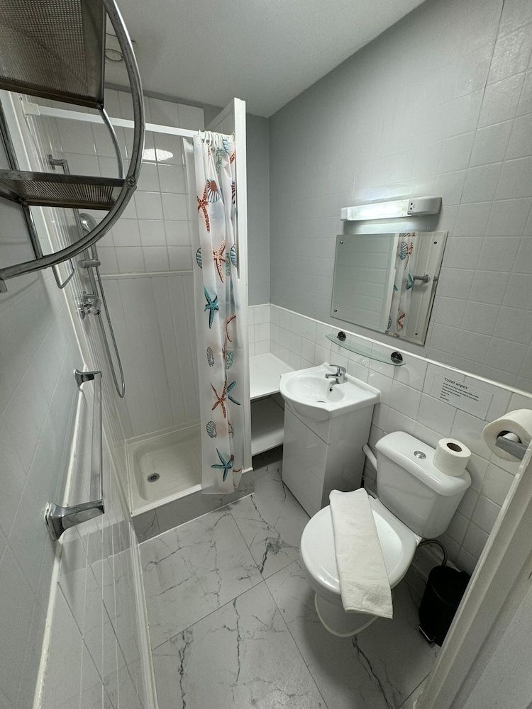 The Paradise Guest House Family Studio Suite, Balcony, Sea View 3