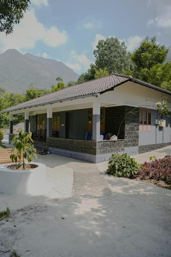 Poovanathil Farm Stay Anakkampoyil By Lexstays