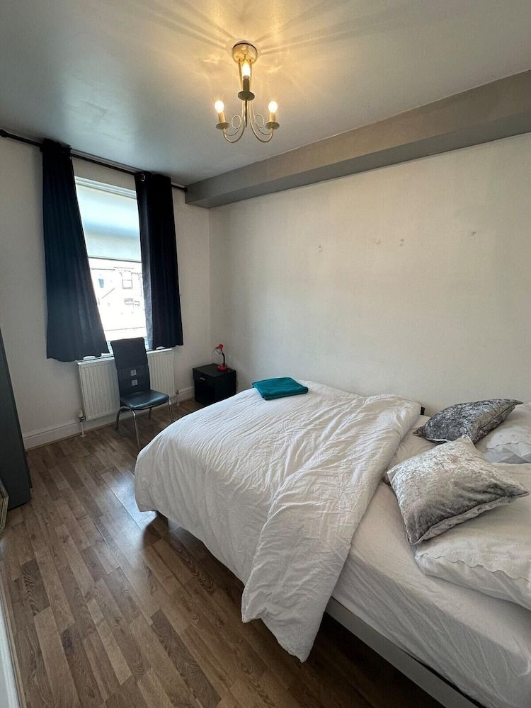 Doncaster Dream House Retreat House 4