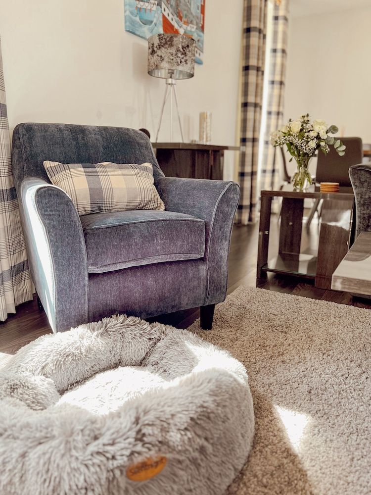 Loch Ness Gate House Apartments Superior Apartment 8