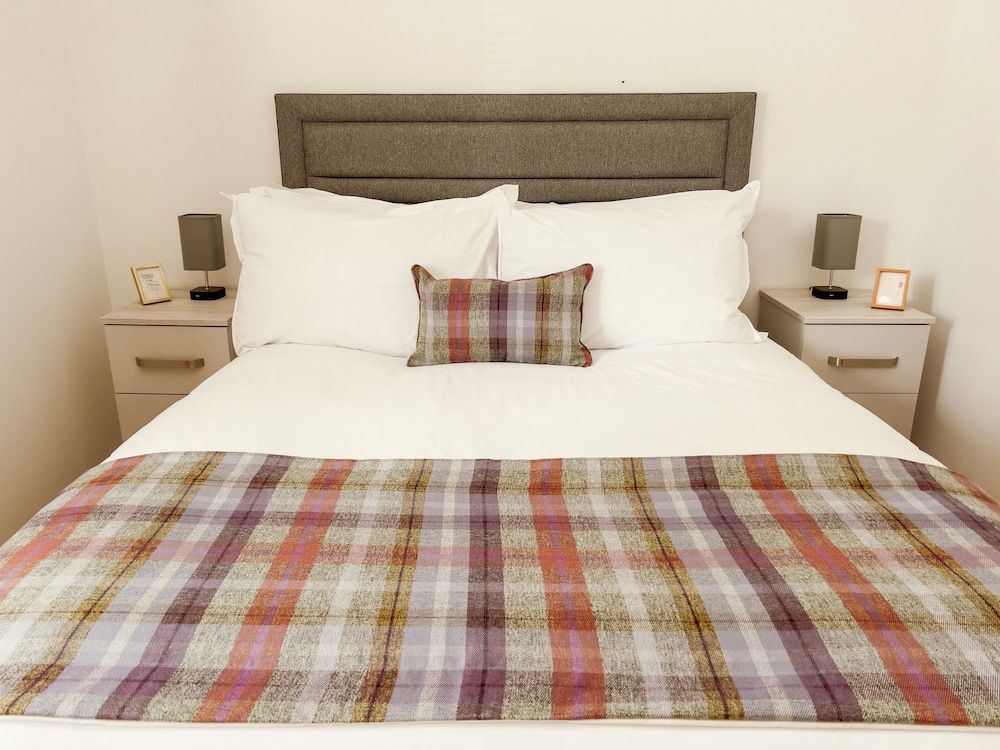 Loch Ness Gate House Apartments Superior Apartment 3