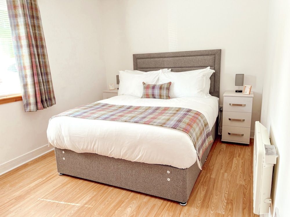 Loch Ness Gate House Apartments Superior Apartment 4