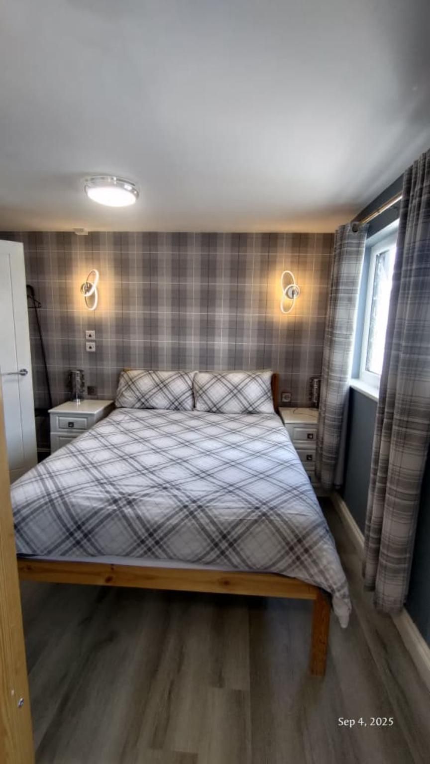 Apartment - 2 Double Beds and Sofa Bed