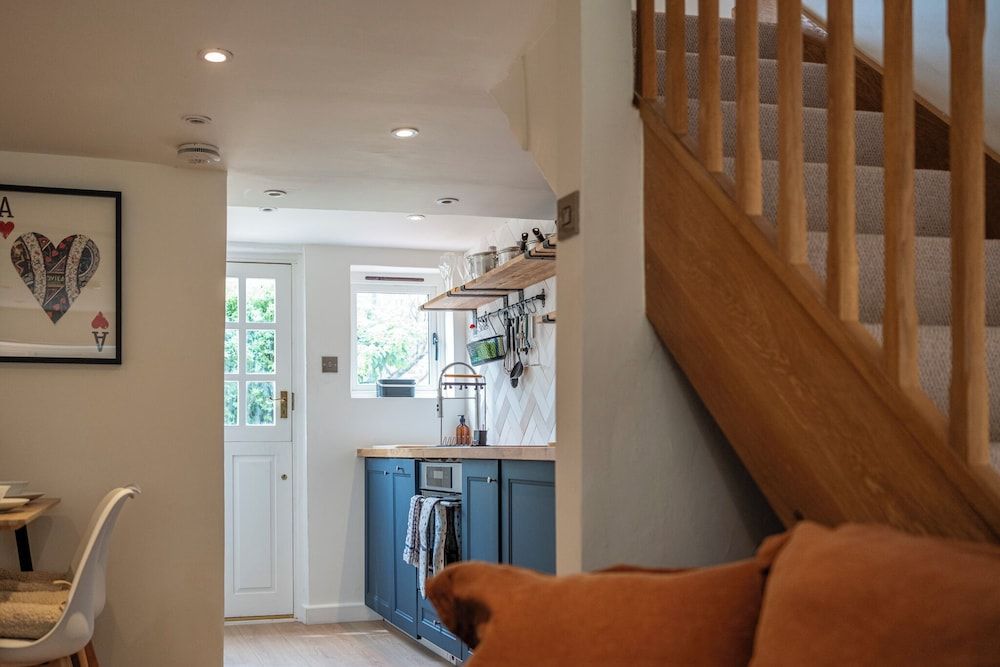 Cosy 2BD Cottage Near Daylesford House, Patio, City View 15