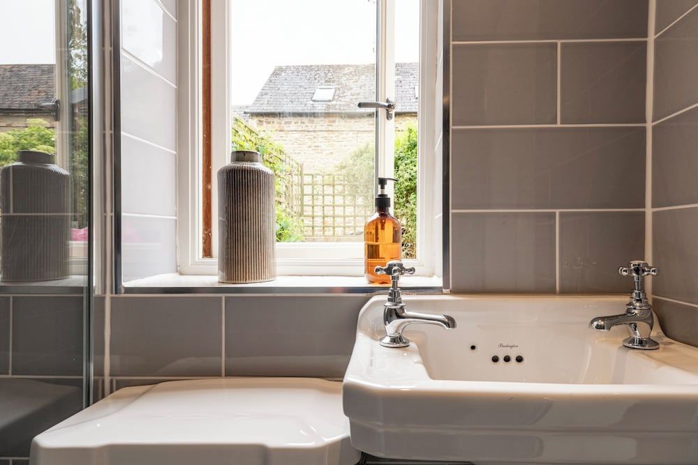 Cosy 2BD Cottage Near Daylesford House, Patio, City View 18