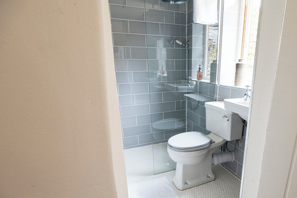 Cosy 2BD Cottage Near Daylesford House, Patio, City View 16