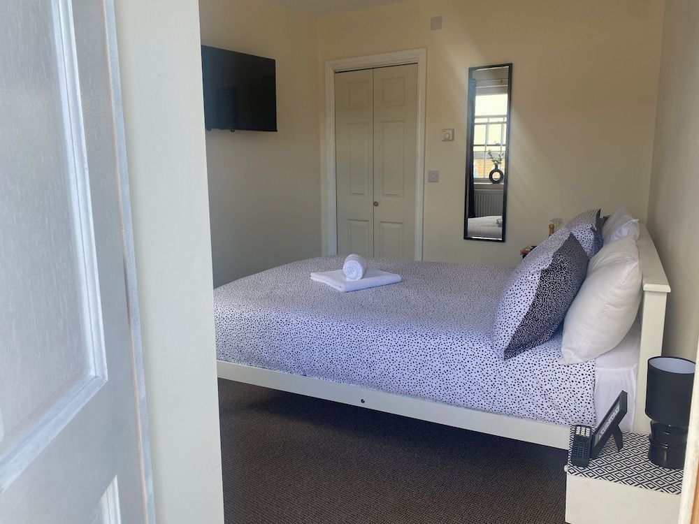 Prince Of Wales Rooms Double Room, Courtyard View 2