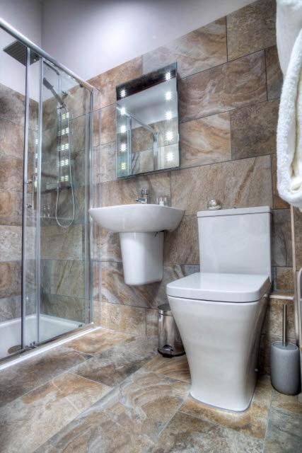 Bertram's Deluxe Double Room 9