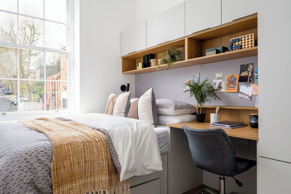 48 Park Street Deluxe Apartment, 3 Bedrooms, Non Smoking, Private Bathroom