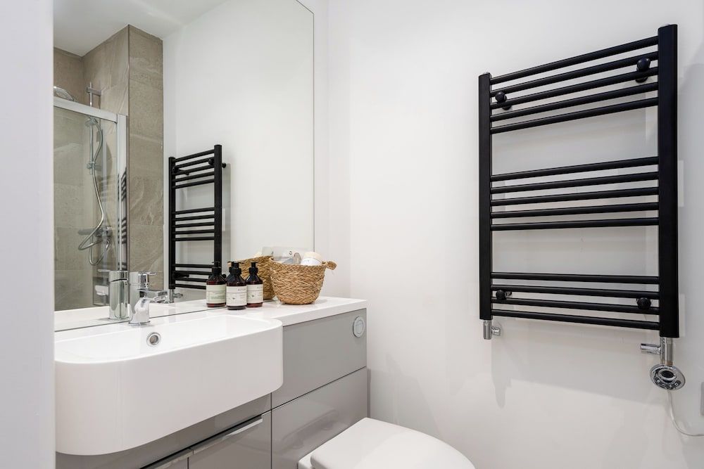 48 Park Street Deluxe Apartment, 3 Bedrooms, Non Smoking, Private Bathroom 7