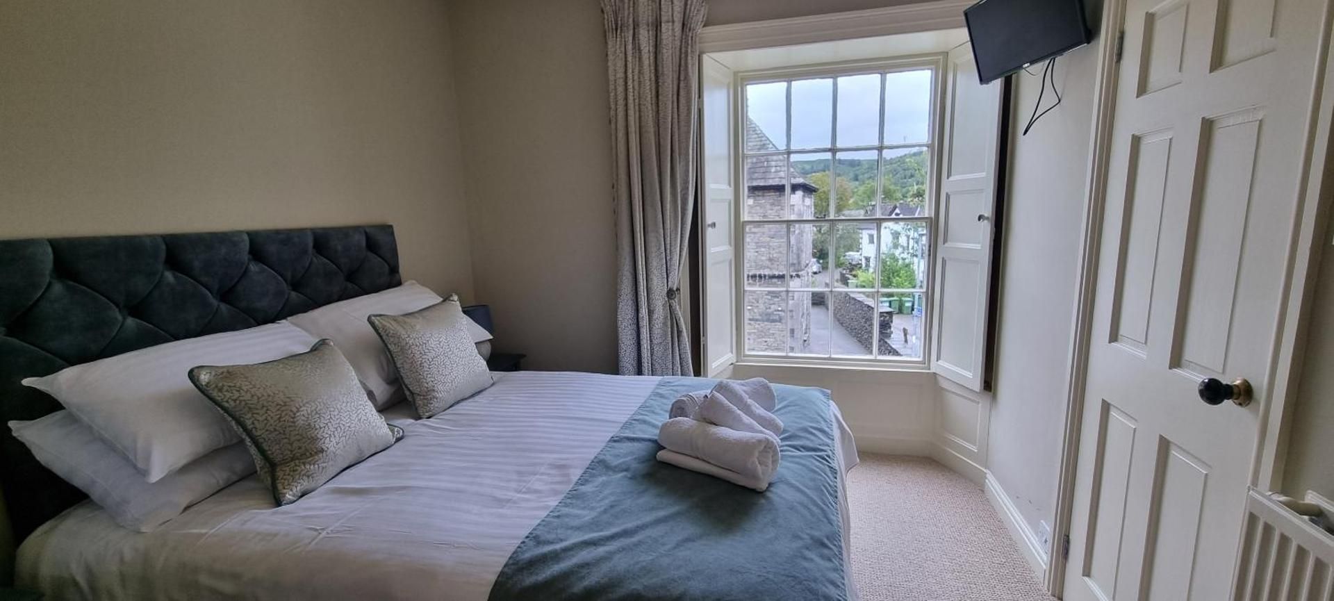 Double Room with Private Bathroom