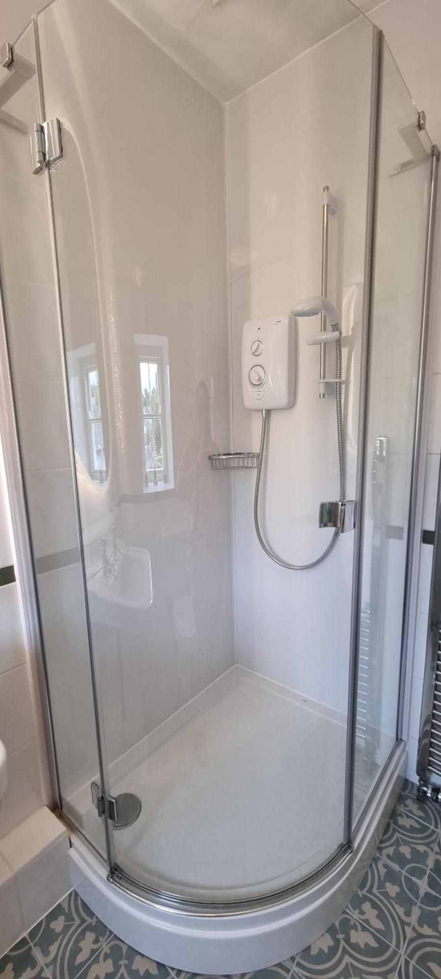 Twin Room with Shower