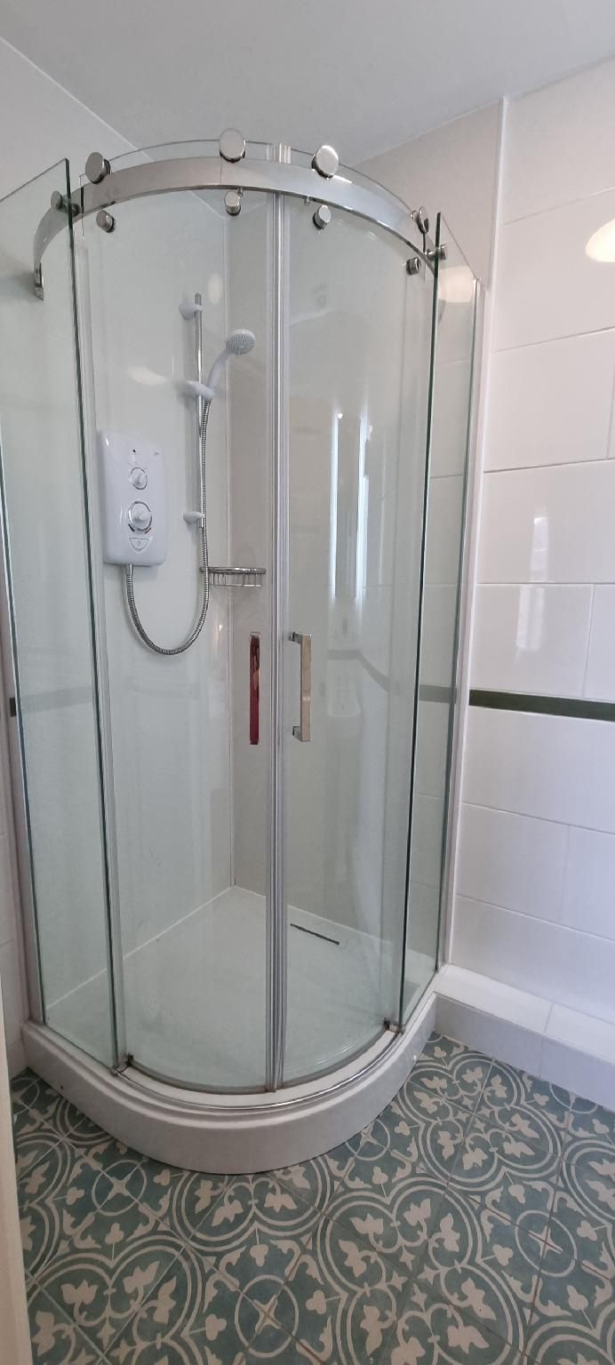 King-Mountain View-Ensuite With Shower