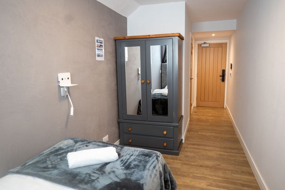 Heart of Hull Hotel Single Room 10