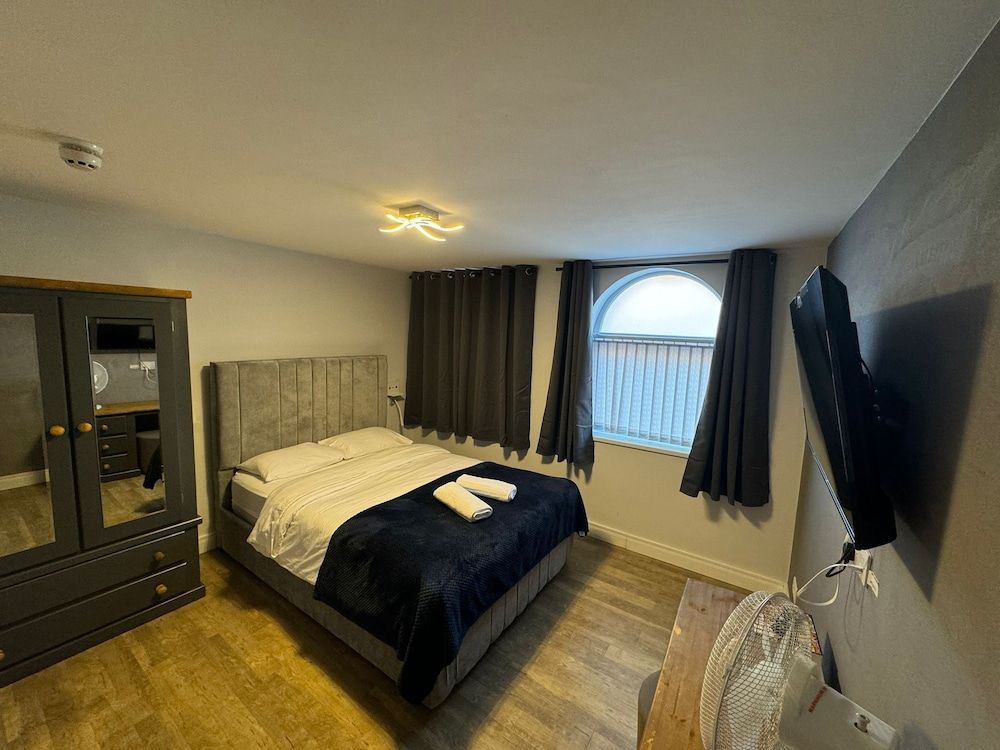 Heart of Hull Hotel Double Room 2