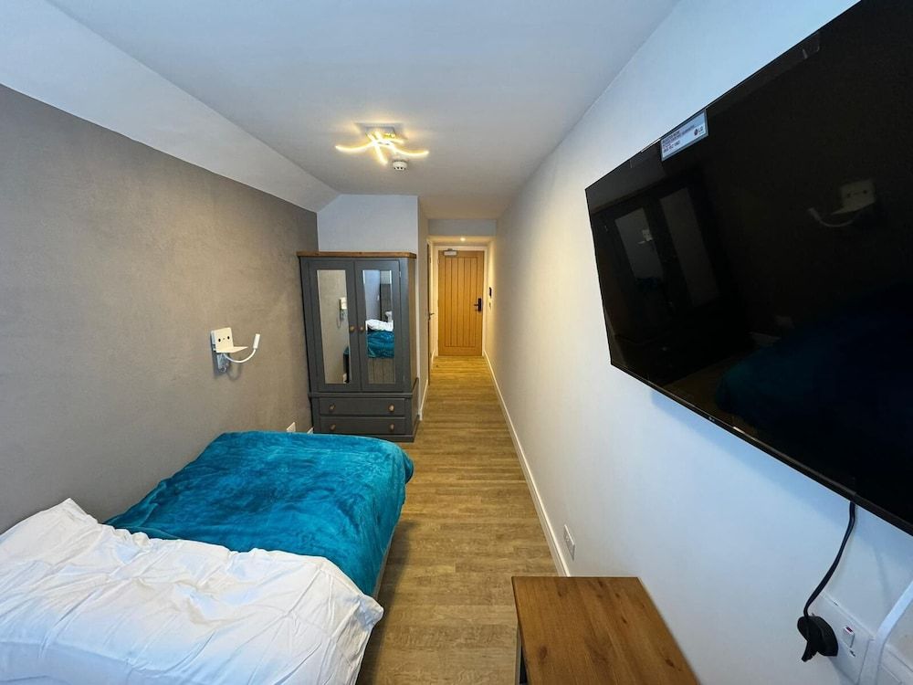 Heart of Hull Hotel Single Room 2