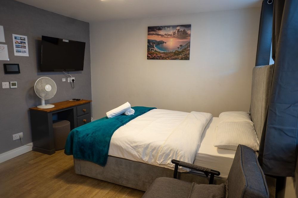 Heart of Hull Hotel Triple Room 3