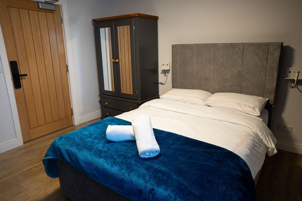 Heart of Hull Hotel Double Room 6