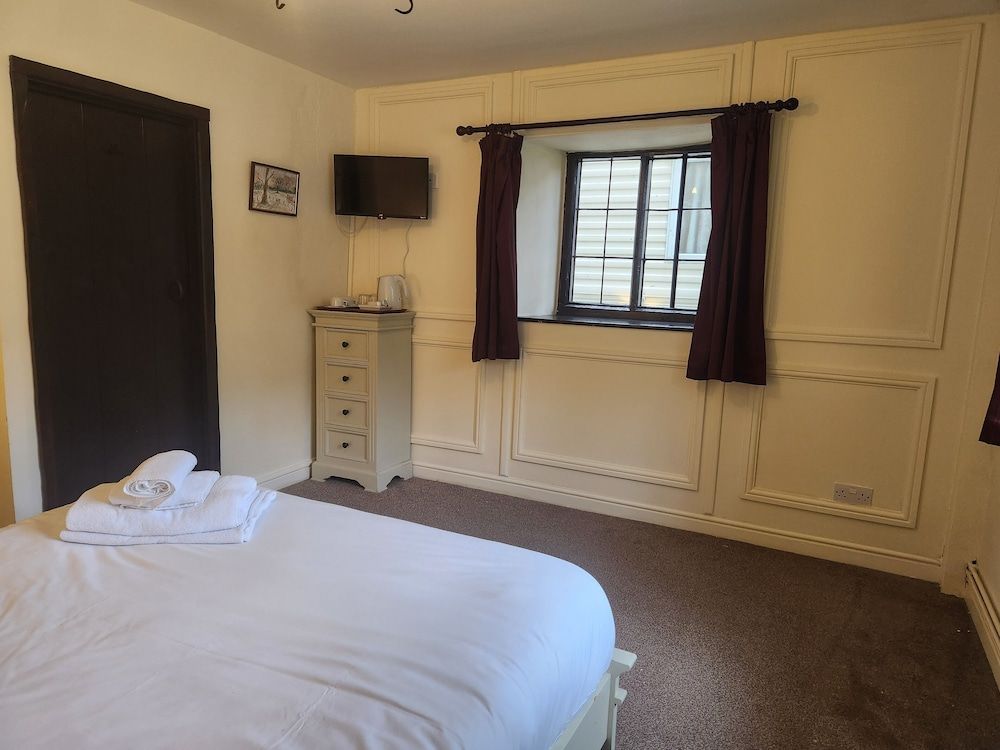 Langley Inn Double Room 7