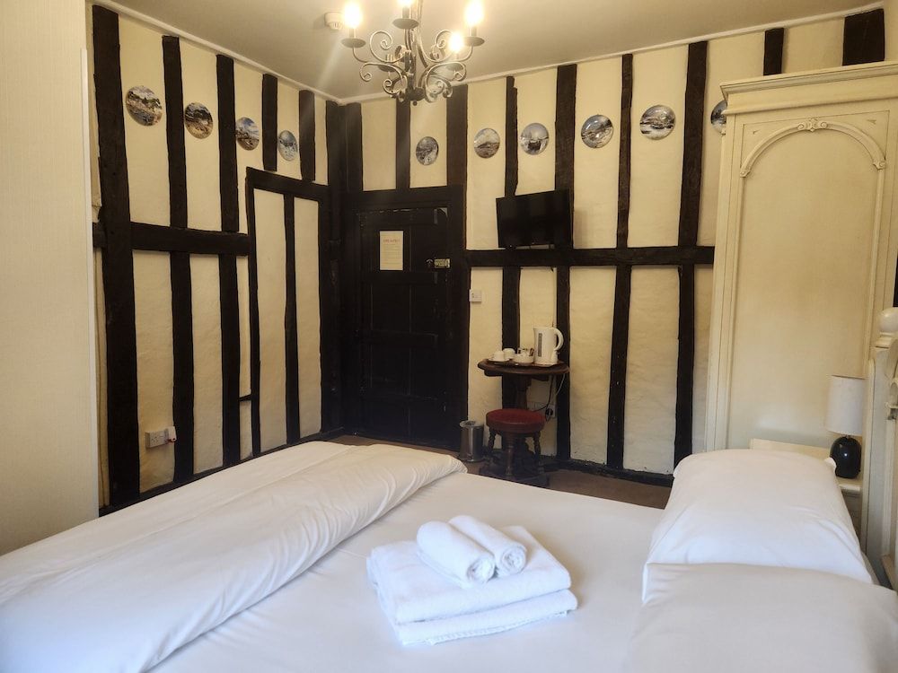 Langley Inn Double Room 6