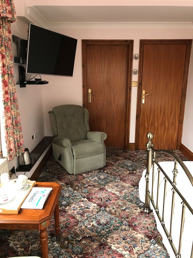 Room, 1 Bedroom, Balcony, Garden View