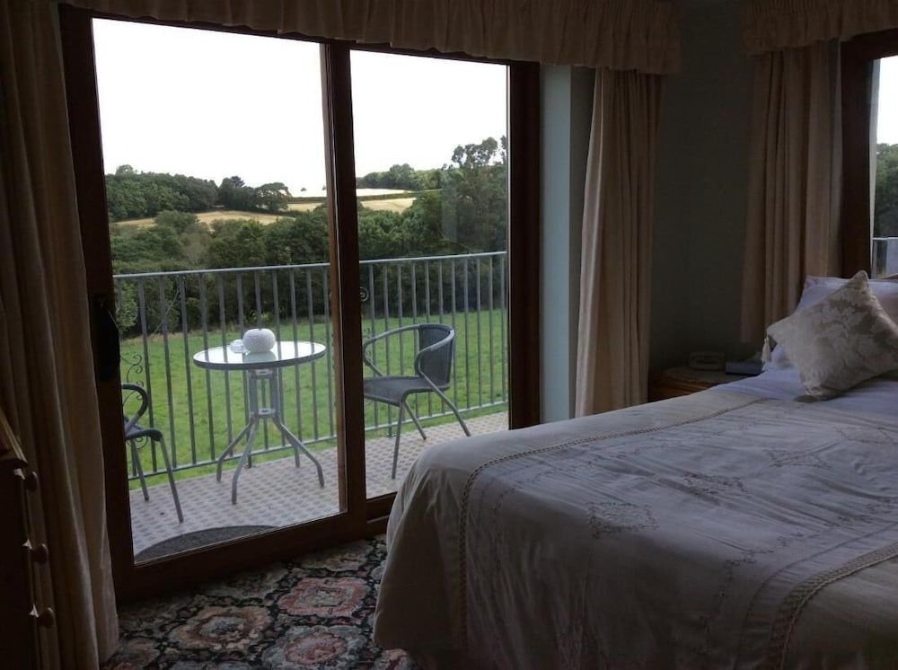 Room, 1 Bedroom, Balcony, Garden View