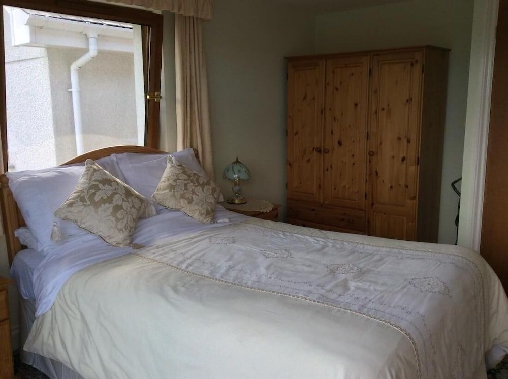 Room, 1 Bedroom, Balcony, Garden View