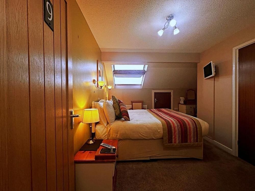 OYO Ocean Haze Hotel Twin Room, 2 Twin Beds, Accessible Bathtub 2