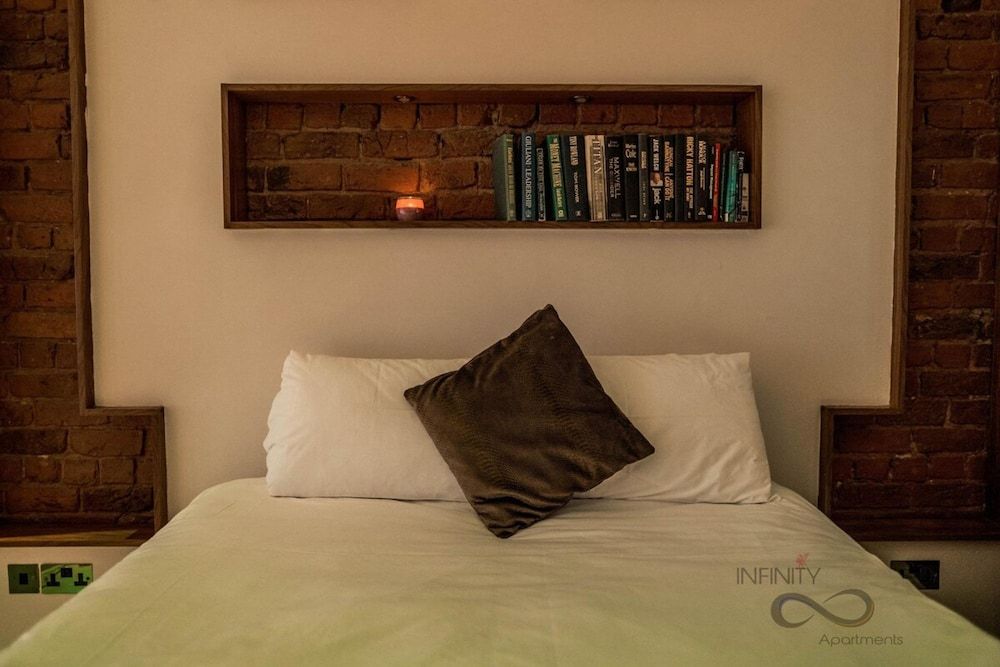 The Famous Floor Sleeps 26 and Group Acc Sleeps30 Apartment 28