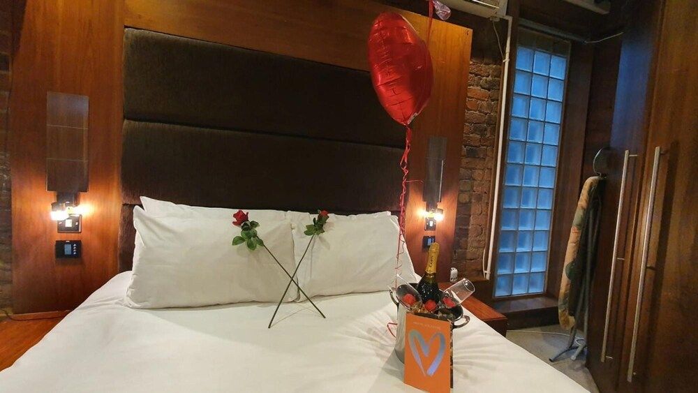 The Famous Floor Sleeps 26 and Group Acc Sleeps30 Apartment 24