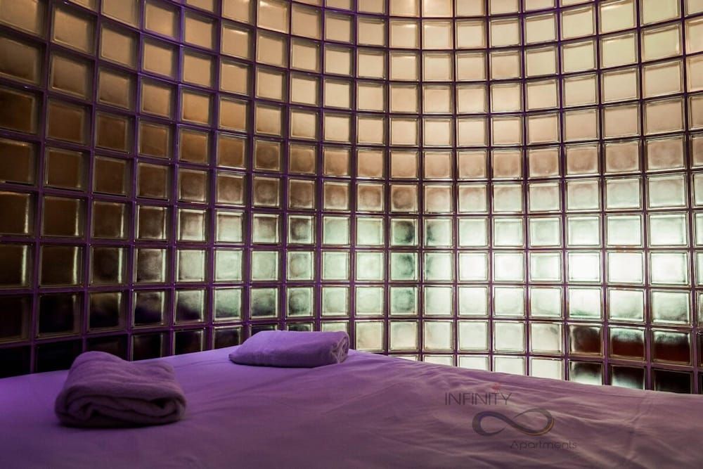 The Famous Floor Sleeps 26 and Group Acc Sleeps30 Apartment 50