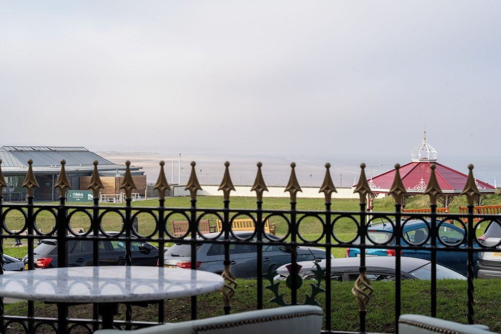 Seaton House Deluxe Double Room, Sea View 5