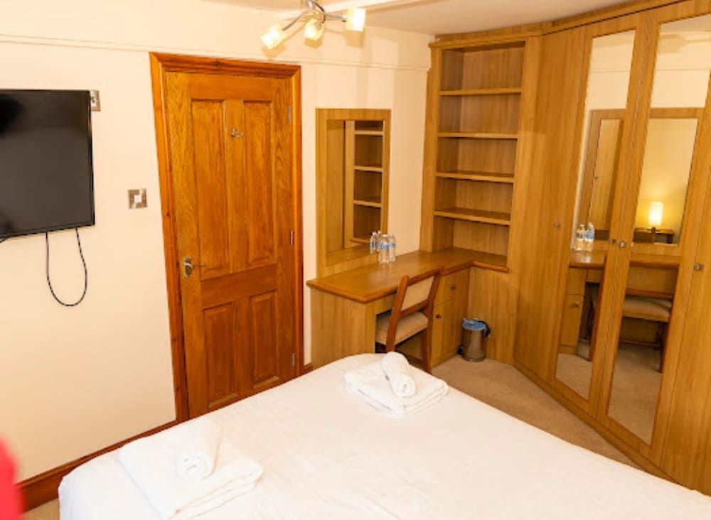 The George Hotel Suite, Ensuite 11