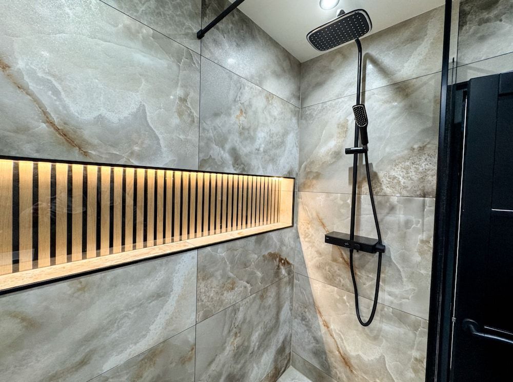 Miles House Luxury House, Private Bathroom 9