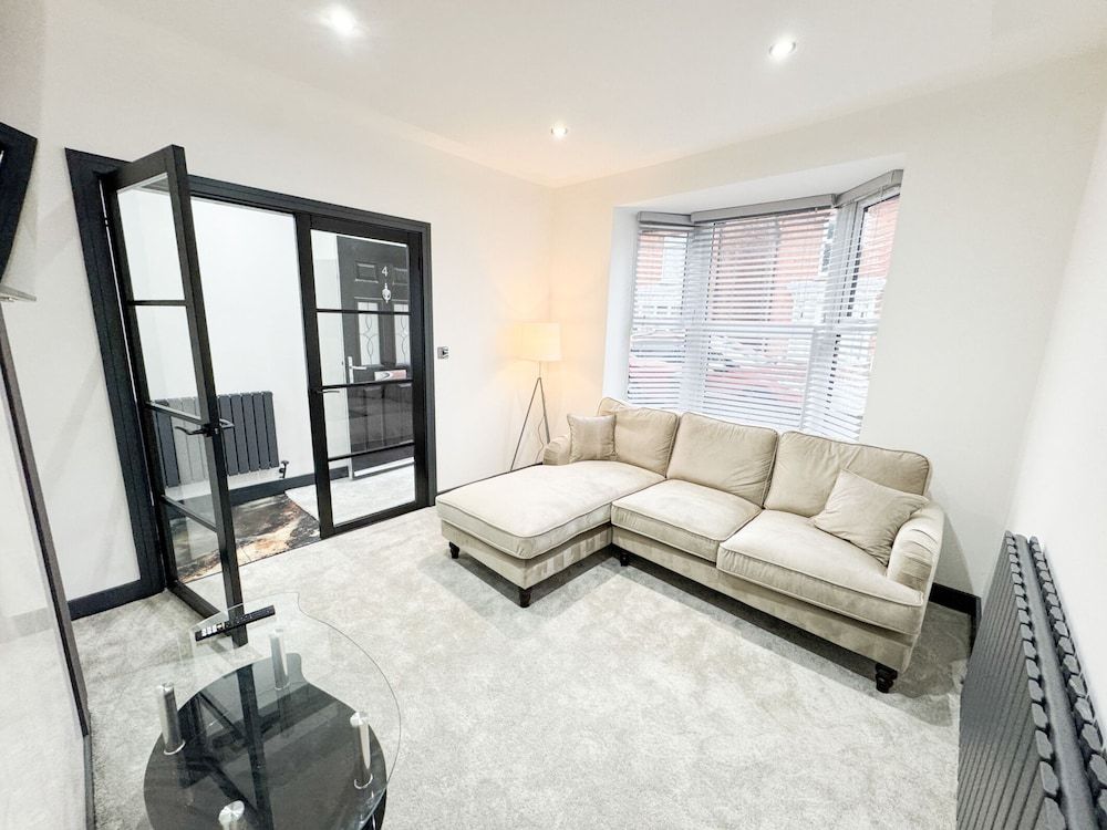 Miles House Luxury House, Private Bathroom 20