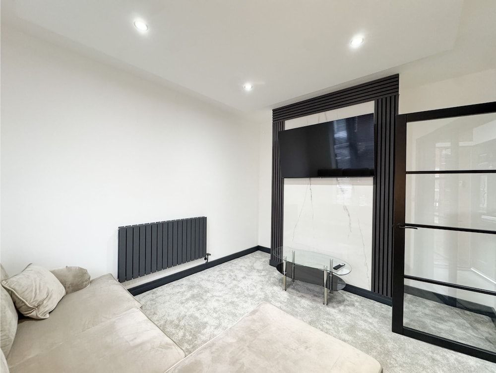 Miles House Luxury House, Private Bathroom 18