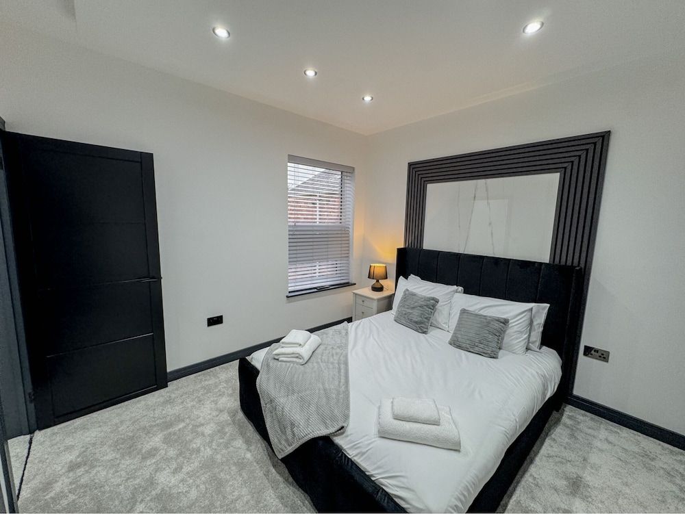 Miles House Luxury House, Private Bathroom 6