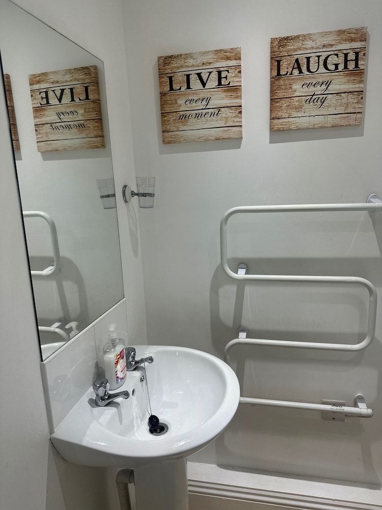 Courtyard Rooms - Studio - Double Bed - Wifi Studio 5