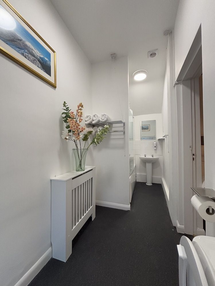 Yak & Yeti Hotel Triple Room, Ensuite 3