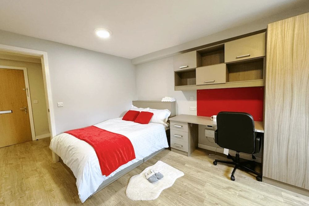 Manor Park Court Apartment, 1 Bedroom, Non Smoking 4