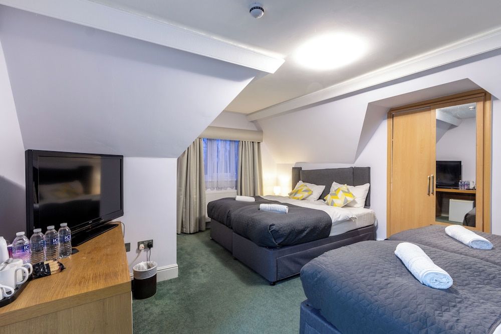London Gatwick Inn Quadruple Room 3