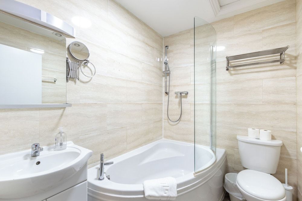 London Gatwick Inn Quadruple Room 4