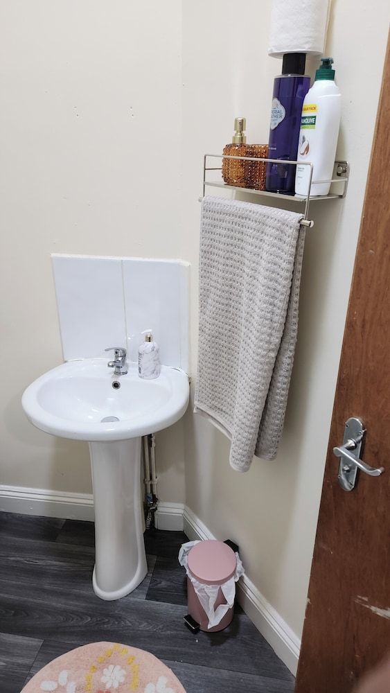 Wolverhampton City Centre - 1-bed Flat - Sleeps 3 Apartment 3