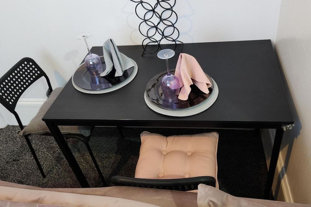 Wolverhampton City Centre - 1-bed Flat - Sleeps 3 Apartment 8