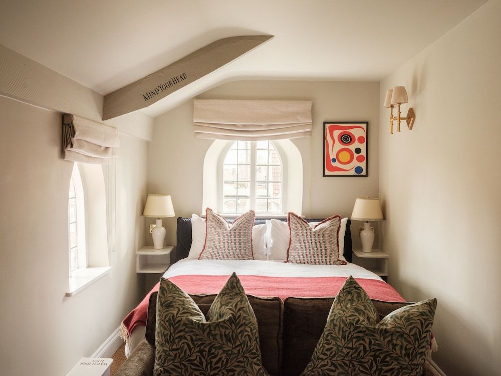 The Manor House Inn Double Room, Ensuite (Small) 2